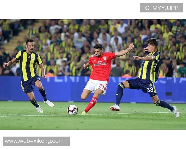 阿贾克斯欧冠前两轮全败创12赛季以来新低球队状态堪忧 阿贾克斯欧冠前两轮全败创12赛季以来新低球队状态堪忧