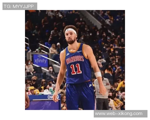 历史单场40三分10纪录库里领衔克莱紧随其后展现神射手风采