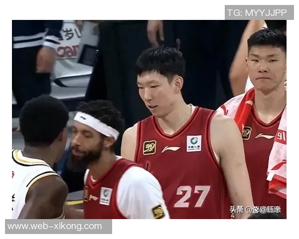 周琦半场表现低迷仅得1分罚球救场外加5个篮板显努力